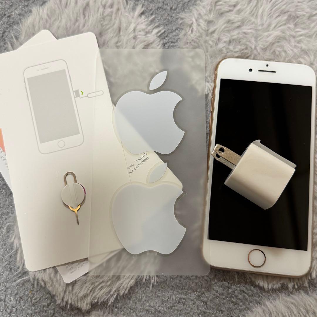 iPhone８ 64GB ゴールド