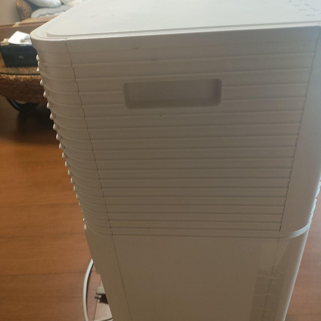 卓上置き方クーラ22年式リモコン付きです