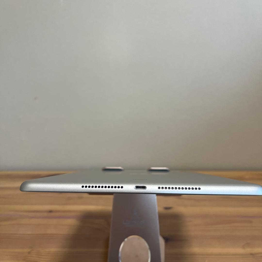 超美品！iPad 7世代 32G Wi-Fi + Cellular SIMフリー