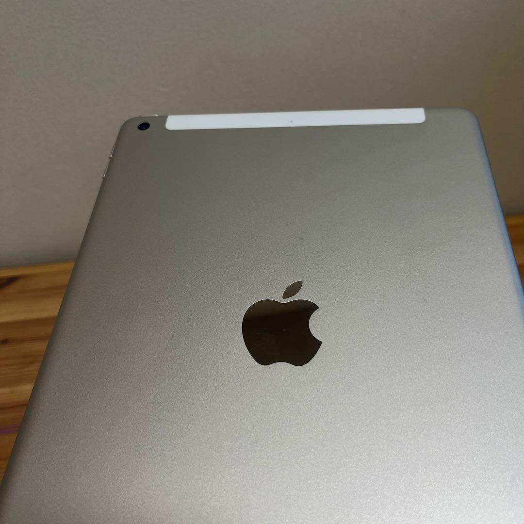 超美品！iPad 7世代 32G Wi-Fi + Cellular SIMフリー
