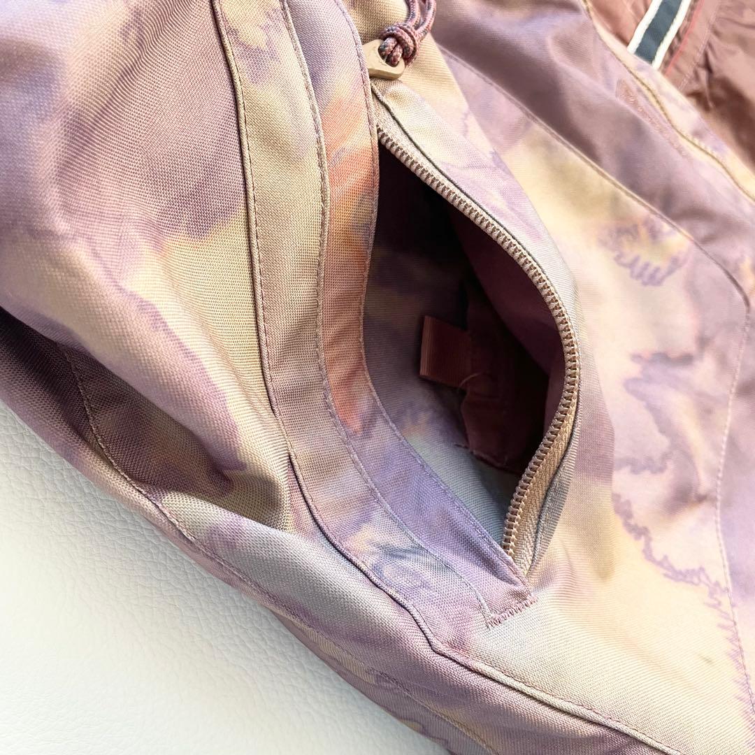 4434【美品】バートン スノボウェア ジャケット 中綿入り レース柄プリント