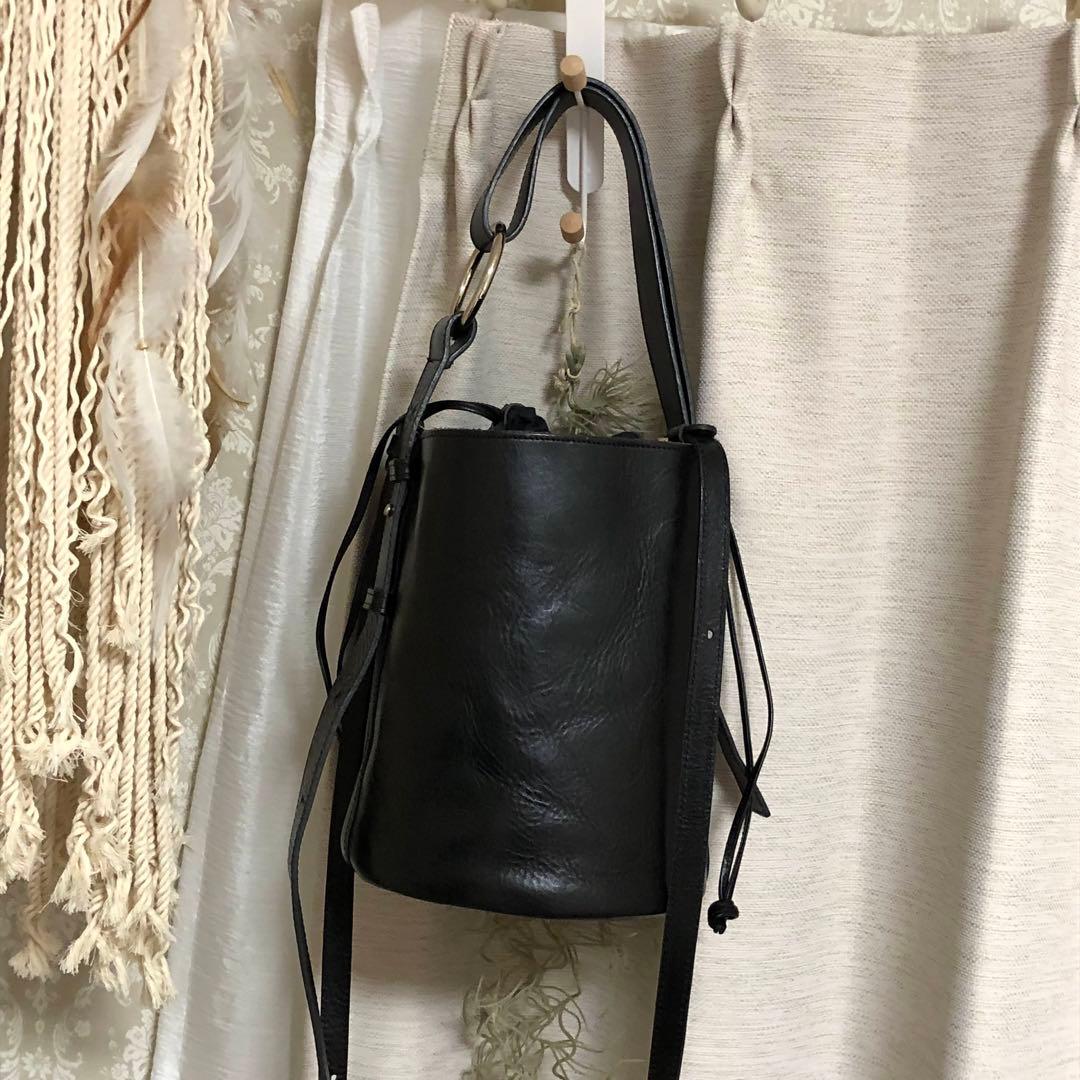 ANIECA黒レザー巾着型ショルダーバッグ