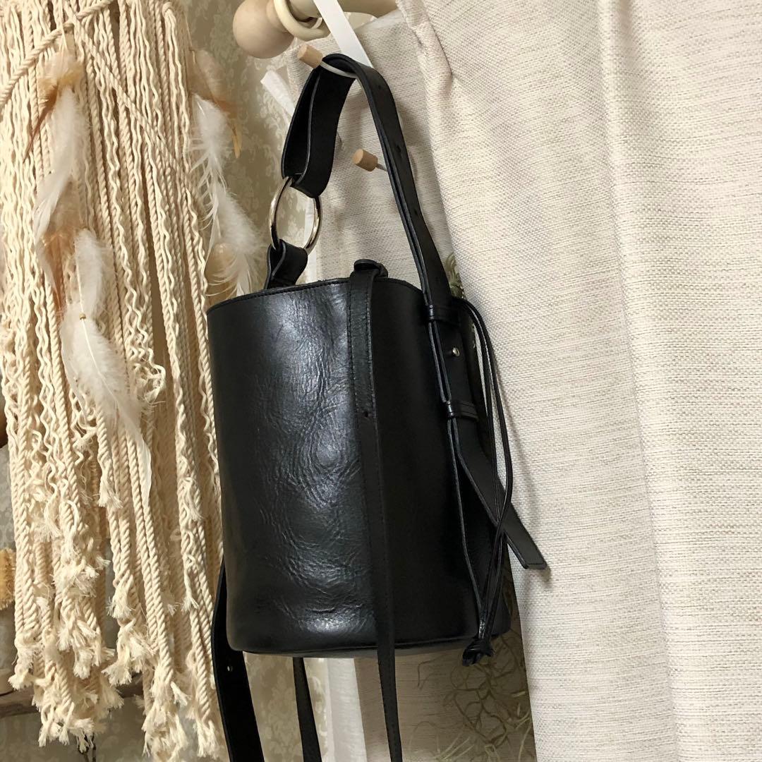 ANIECA黒レザー巾着型ショルダーバッグ