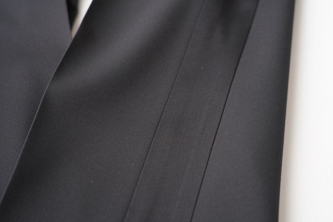 未使用に近い セオリーリュクス テーパードパンツ サテン細見え ウォッシャブル