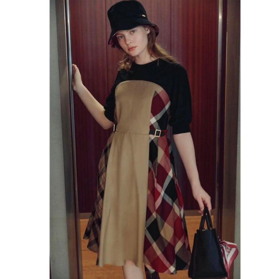 ブルーレーベルクレストブリッジ　リバーシブルバケットハット　黒