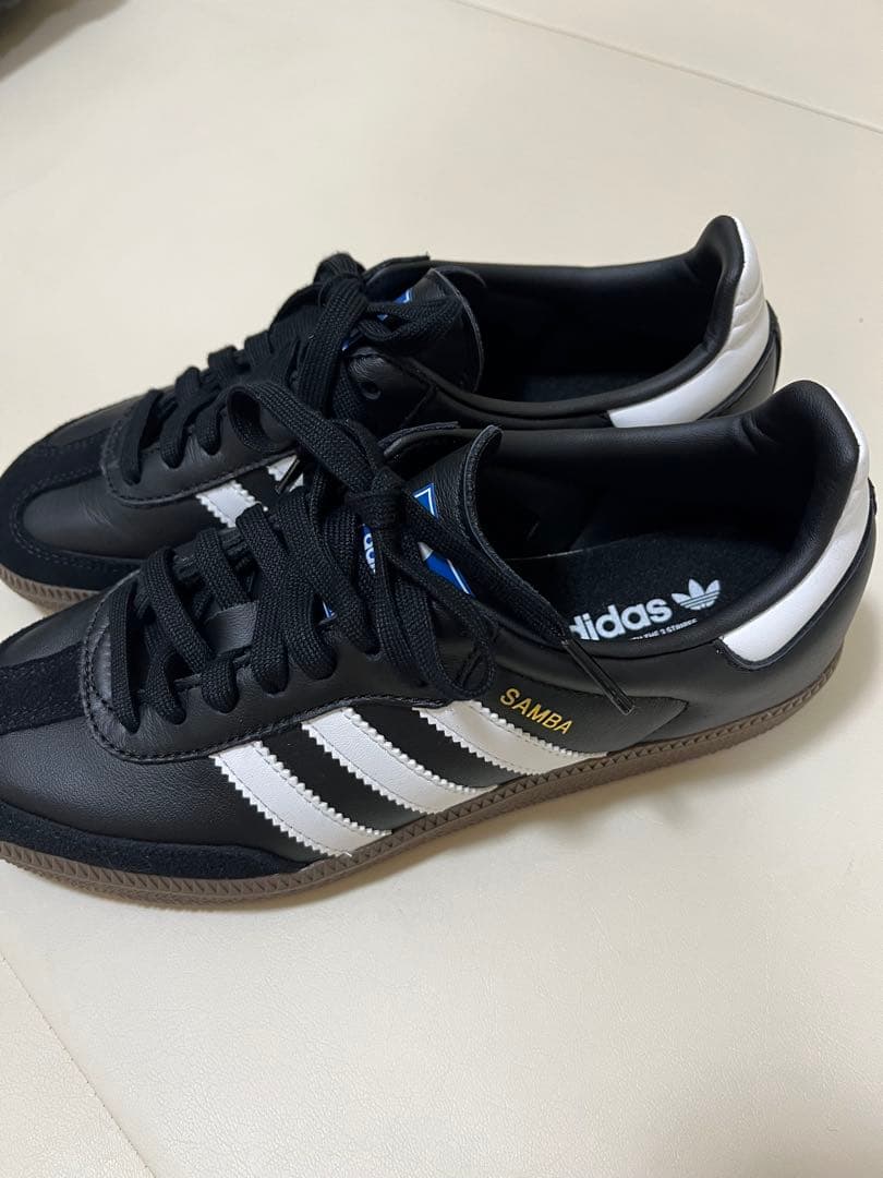 adidasサンバ　２３.5センチ