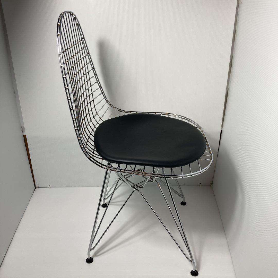 イームズ　ワイヤーチェア　リプロダクト　ミッドセンチュリー　ダイニングチェア
