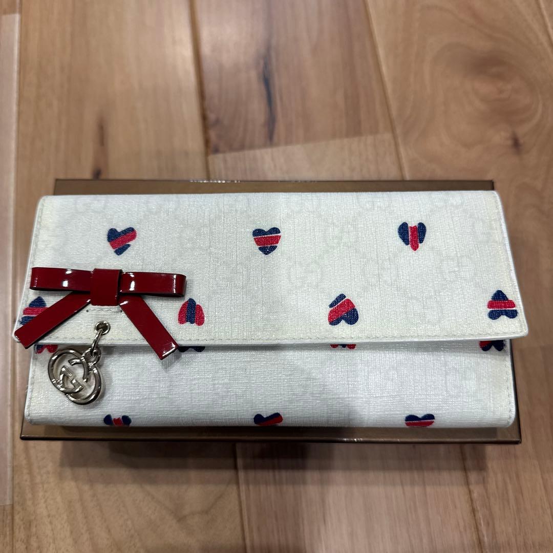GUCCI ハート柄 長財布