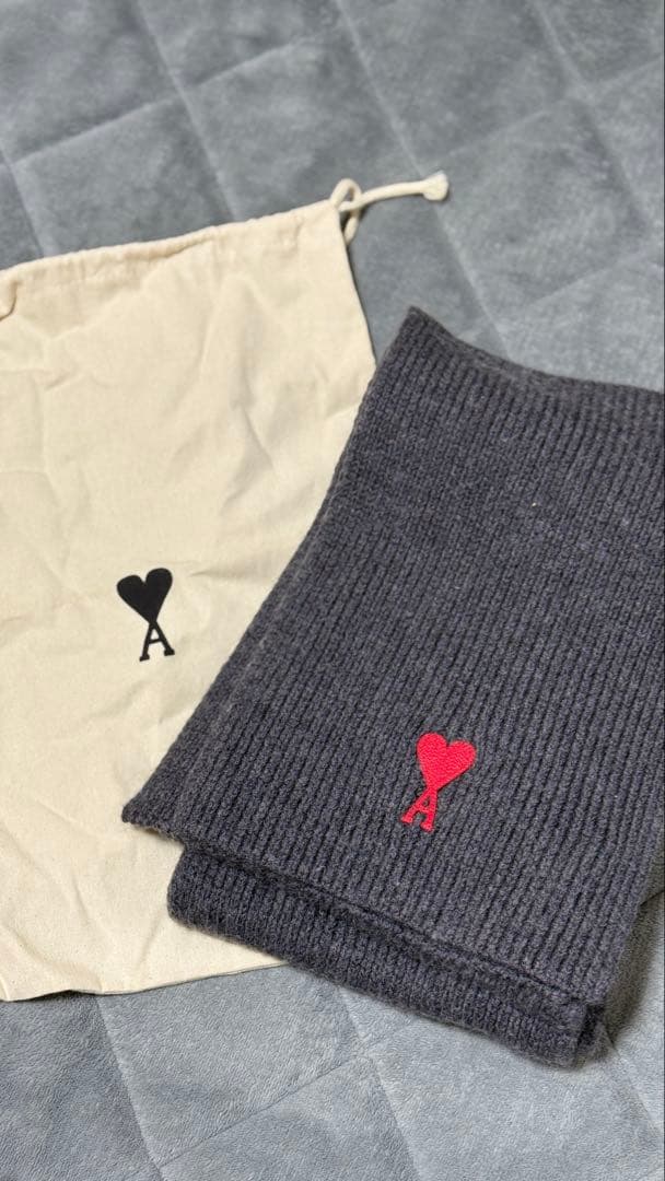 【大人気】AMI PARIS グレー マフラー