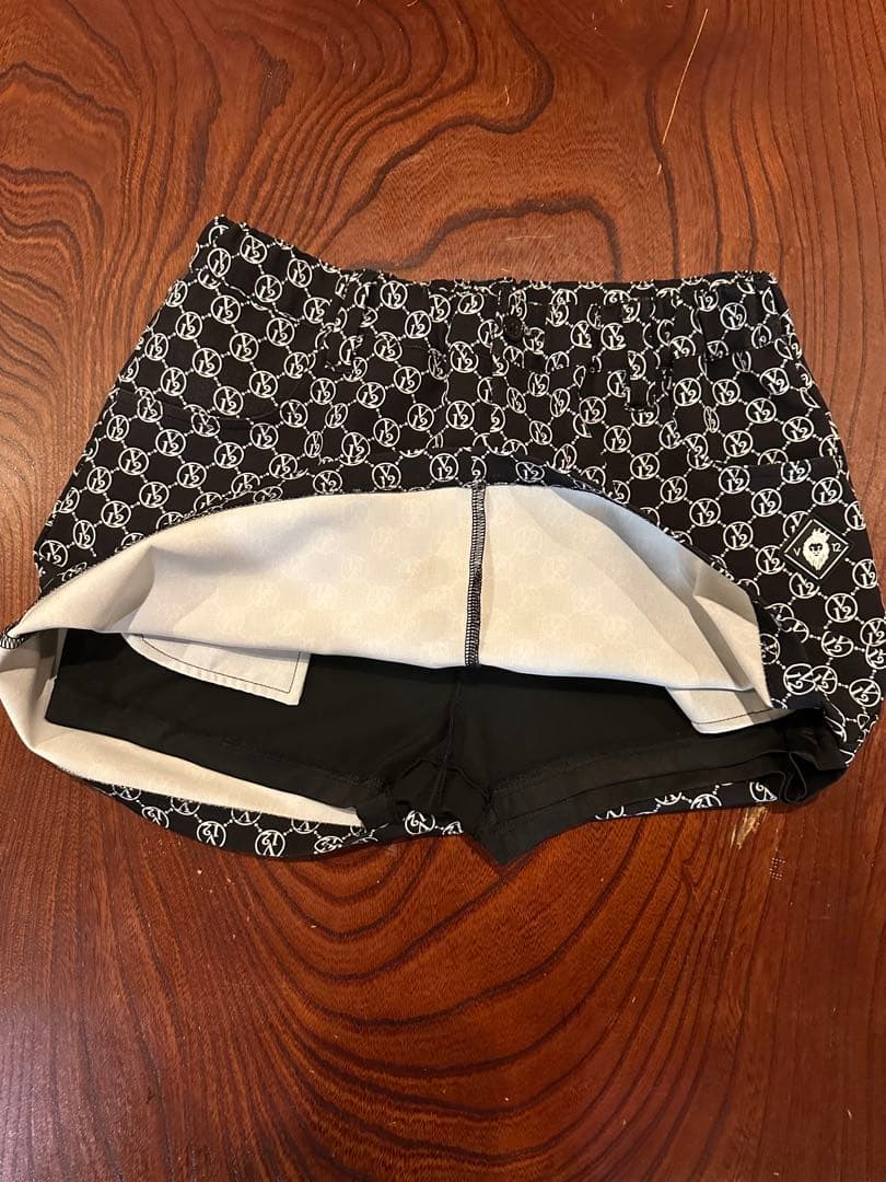 V12 スカート ブラック サイズ2 美品