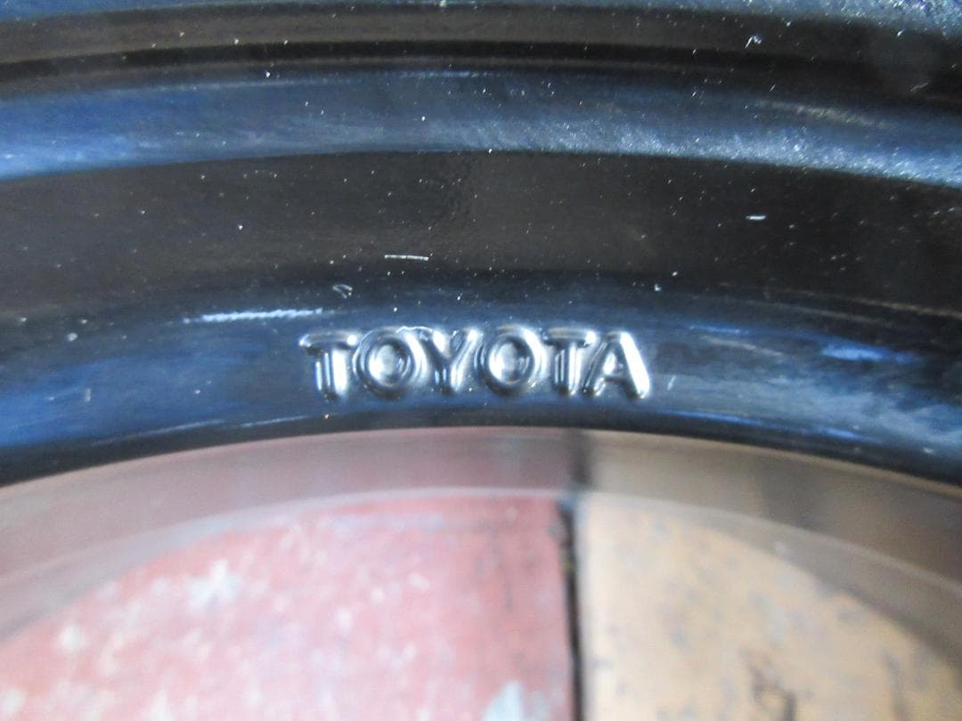 送料込み！冬タイヤ用にも！ 30プリウス純正後期 15インチホイール 良品4本組