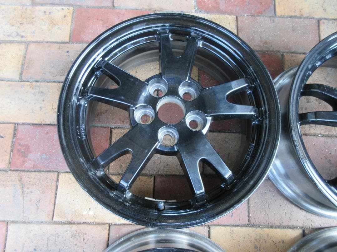 送料込み！冬タイヤ用にも！ 30プリウス純正後期 15インチホイール 良品4本組