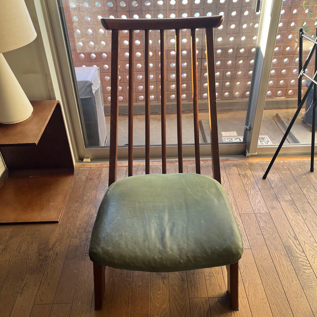 飛騨の家具　緑色クッション、ダイニングローチェア