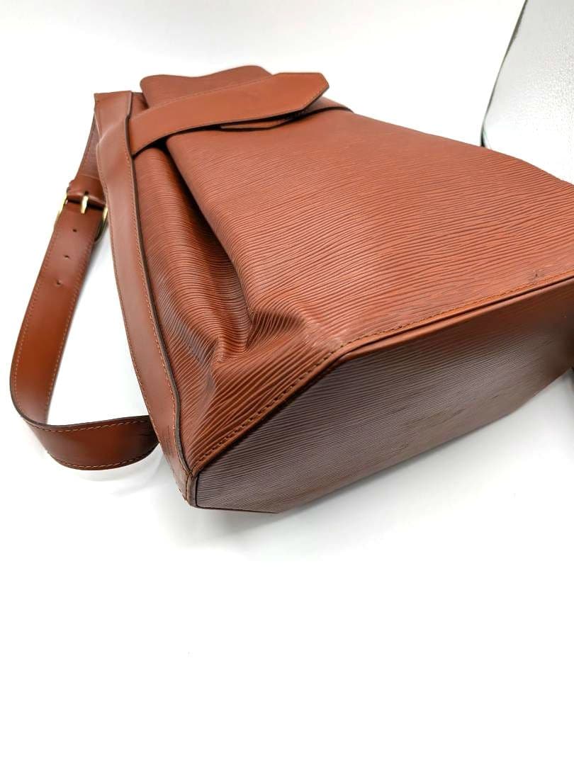 良品✨ ルイヴィトン サックデポール エピ ケニアンブラウン 0KS