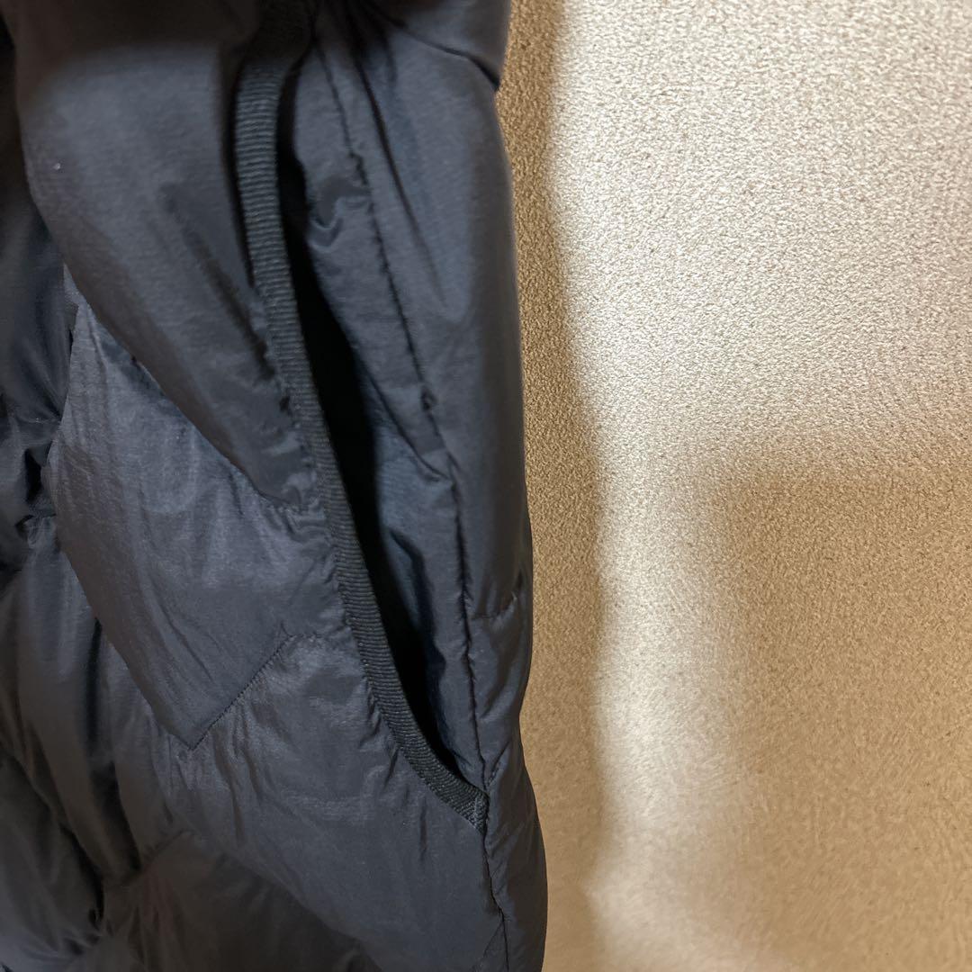 新品未使用タグ付き 美品 ユニクロ ウルトラライトダウンベスト 袋付きSサイズ