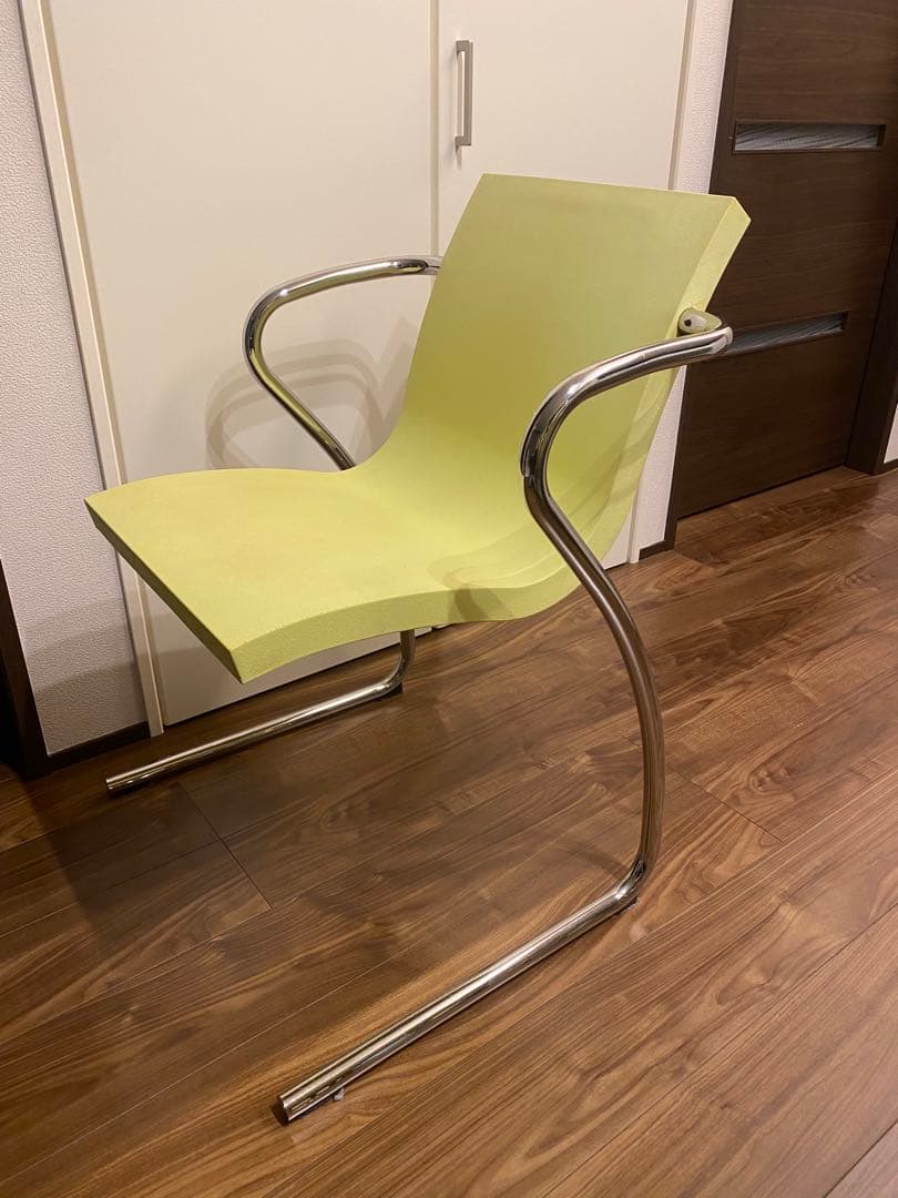 ダイニングチェア fasem Magic Chair