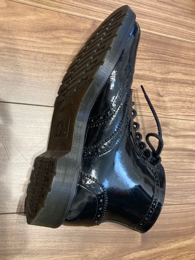 ガ*ラ様 激レア　ドクターマーチン パテントレザー ウィングチップ エナメル　8