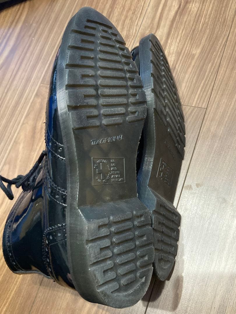 ガ*ラ様 激レア　ドクターマーチン パテントレザー ウィングチップ エナメル　8