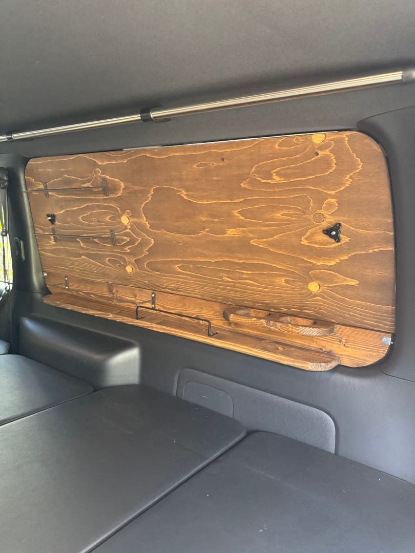 ハイエース　窓埋めパネル　左右　ビンテージ風　車中泊　キャンプ