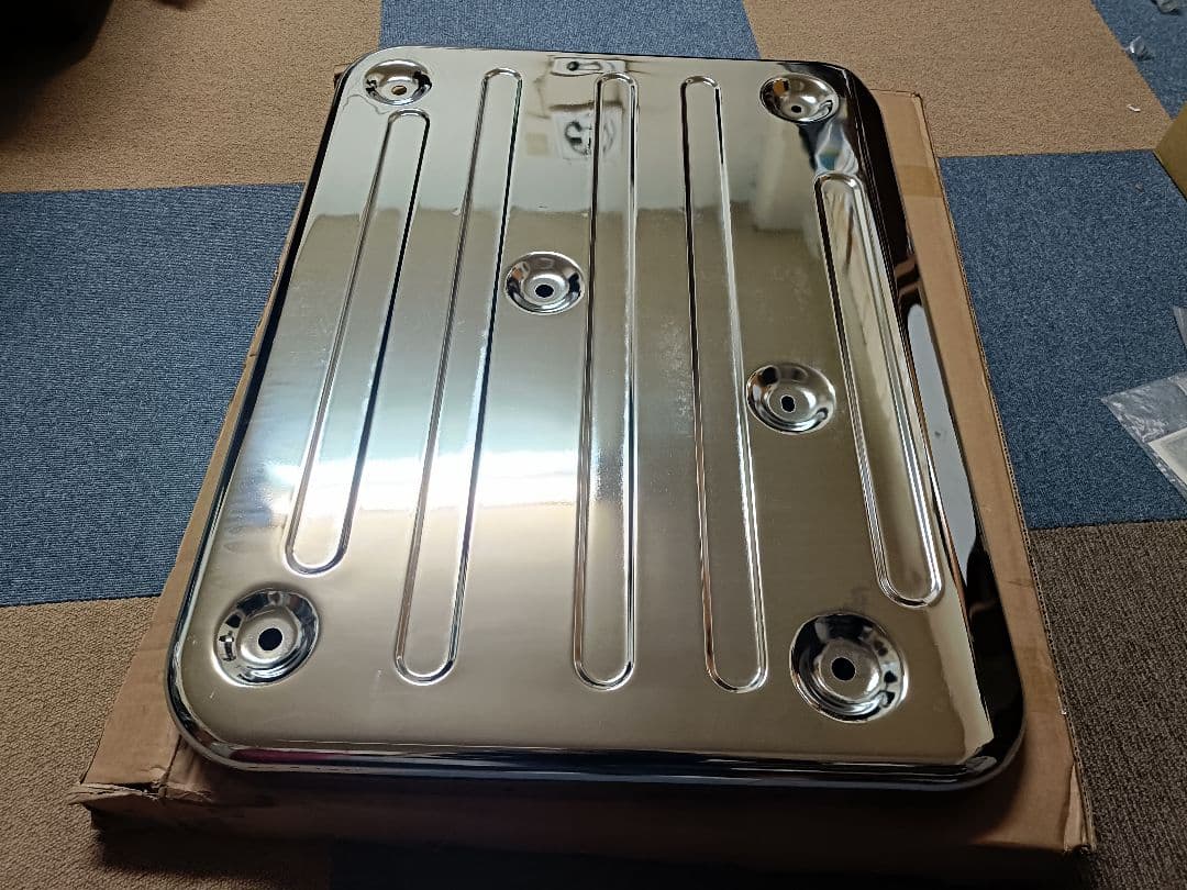 ファイブスターギガ　マフラーカバー　メッキ