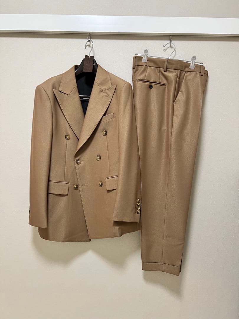 【超美品】THE URBAN BLANCHE タキシード　ダブル　ベージュ