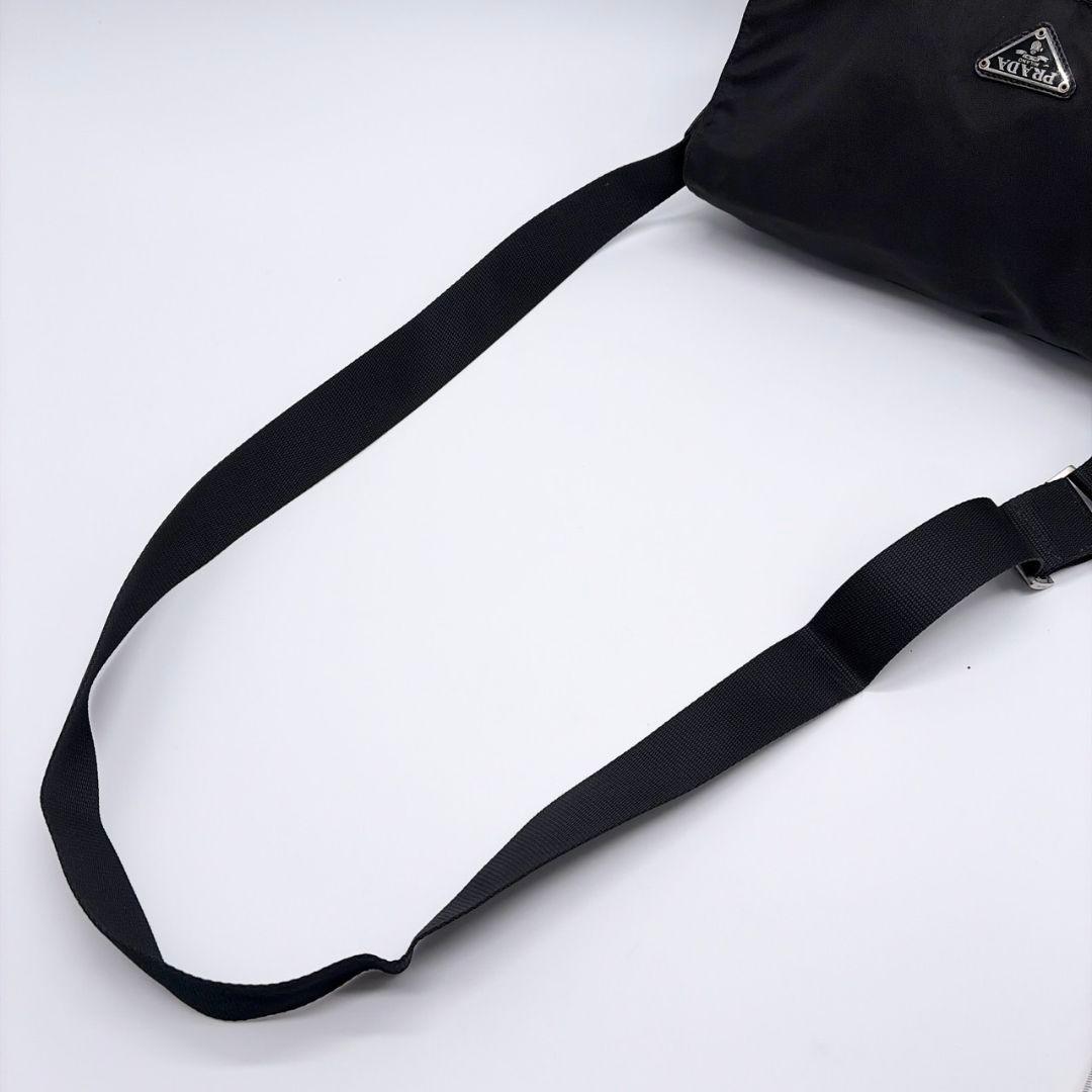 【極美品】プラダ ナイロン メッセンジャー ショルダーバッグ ブラック 三角ロゴ