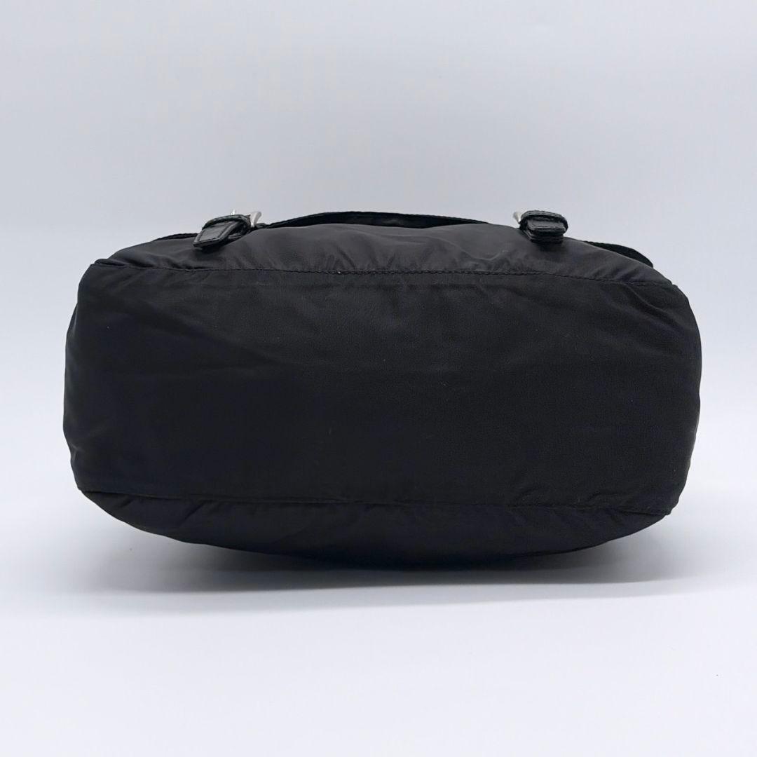 【極美品】プラダ ナイロン メッセンジャー ショルダーバッグ ブラック 三角ロゴ