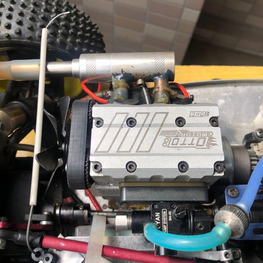 京商インファーノ　2気筒ニトロエンジン搭載