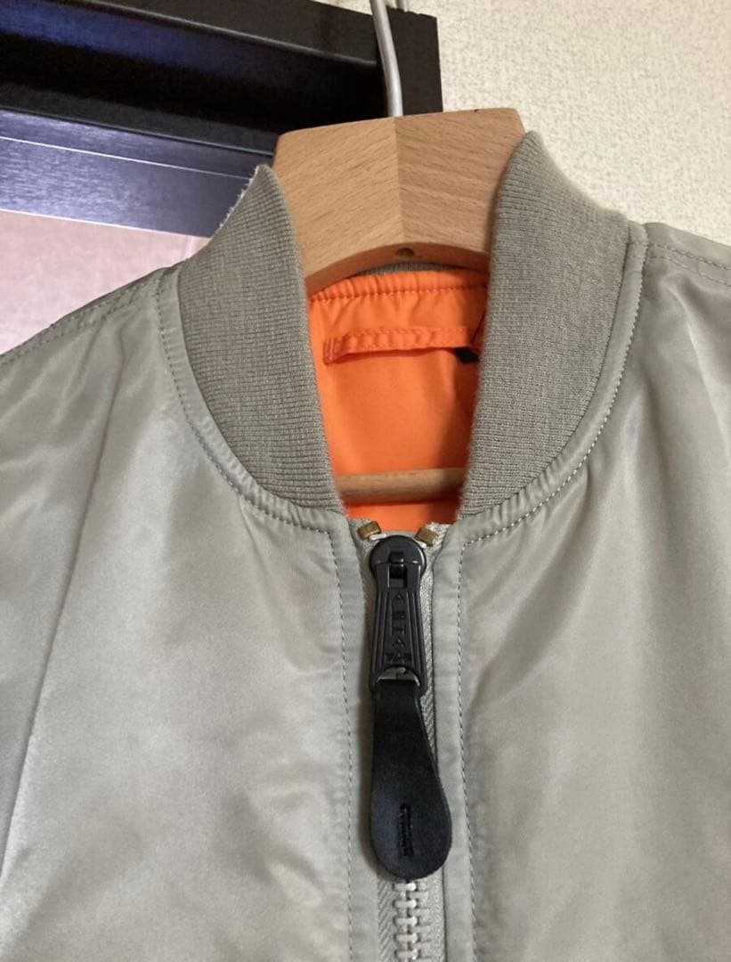 グレー MA-1 フライトジャケット　アルファシルバー