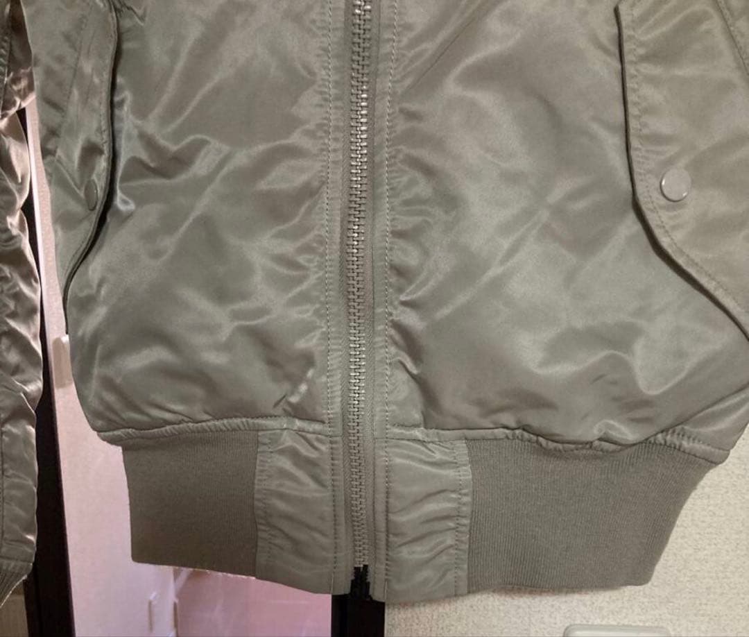 グレー MA-1 フライトジャケット　アルファシルバー