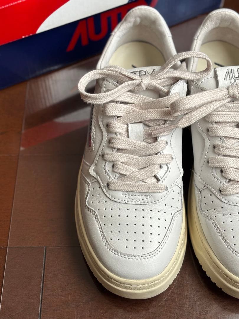 【AUTRY（オートリー）】MEDALIST LOW WHITE 36