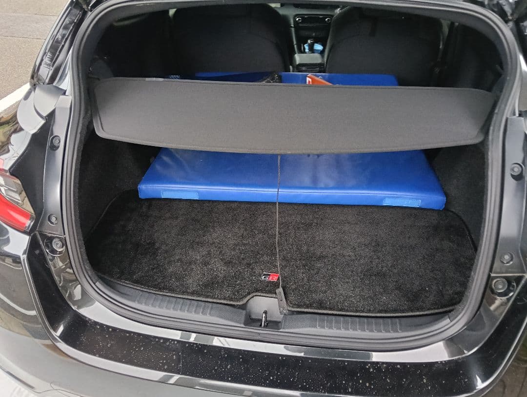 ＧＲヤリス純正ラゲッジマット＆GRヤリス純正　トノカバー