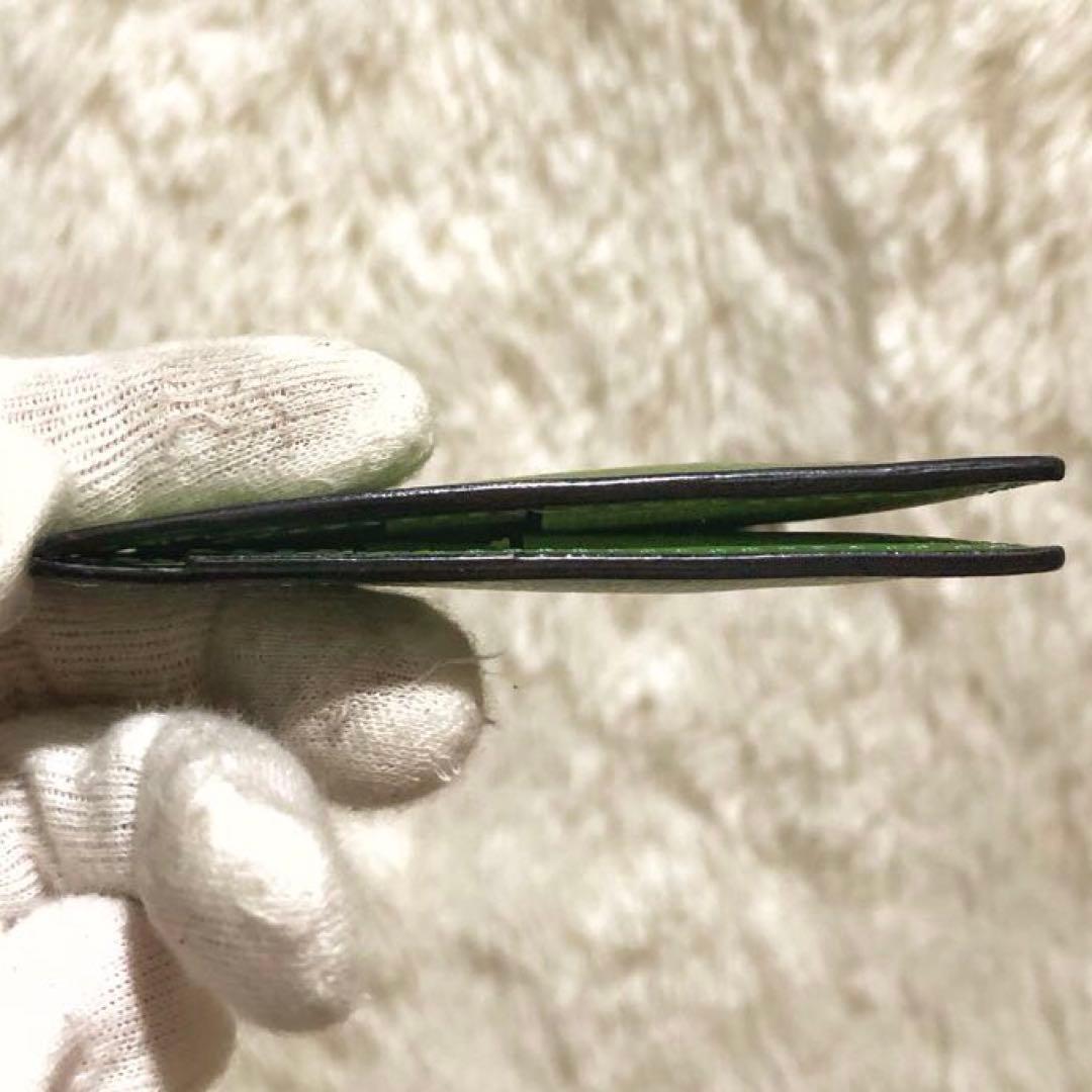 未使用✨ヴァレクストラ　 マネークリップ 二つ折り財布 カードケース グリーン