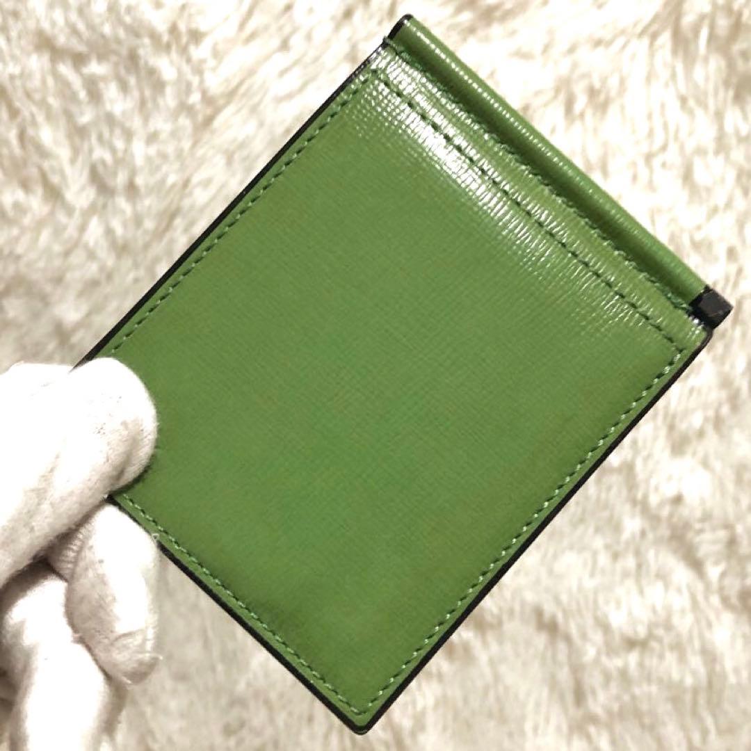 未使用✨ヴァレクストラ　 マネークリップ 二つ折り財布 カードケース グリーン