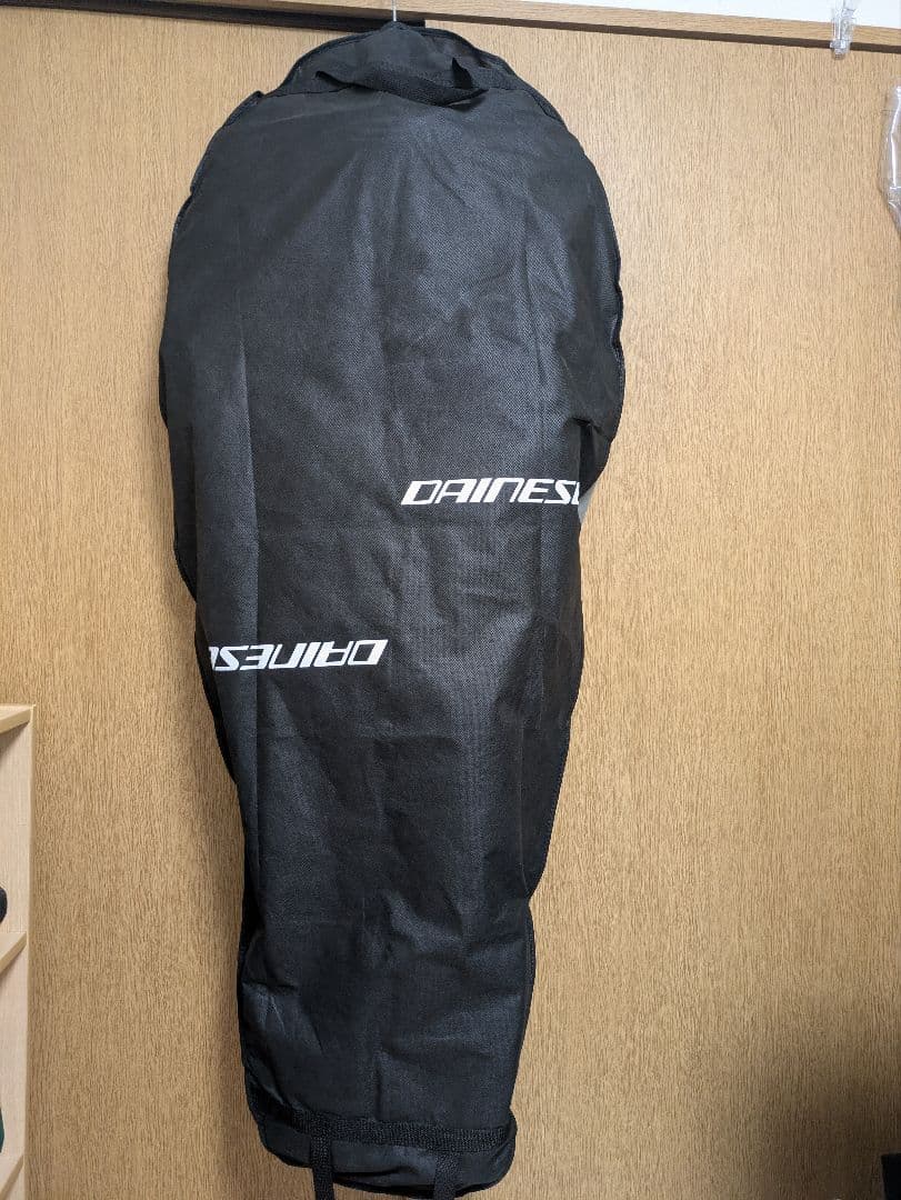 けびん　ダイネーゼ　LAGUNA SECA 5　レーシングスーツ