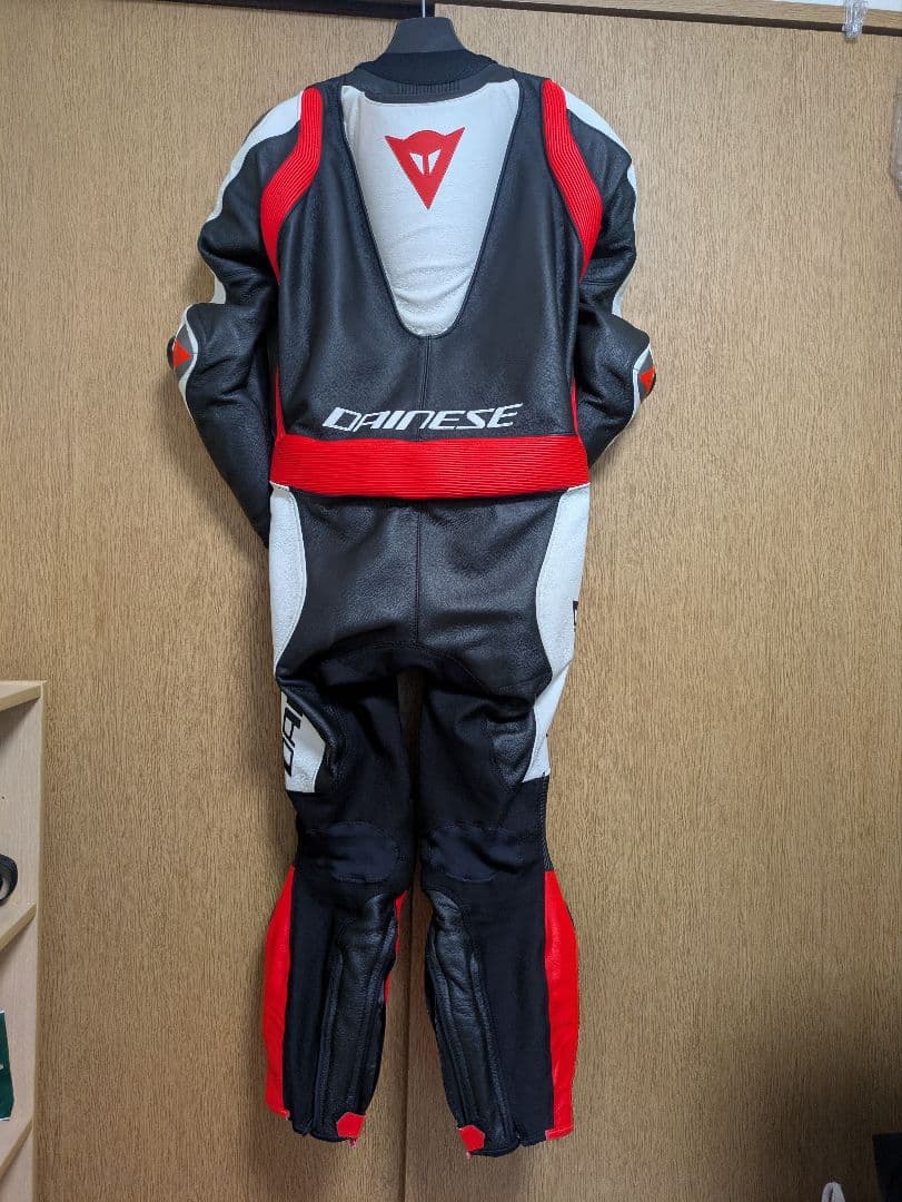 けびん　ダイネーゼ　LAGUNA SECA 5　レーシングスーツ