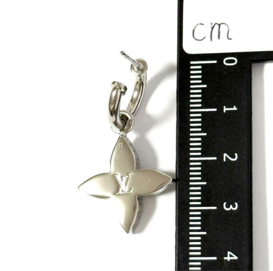 シ*ン様 ルイヴィトン クローバー型ピアス 片耳