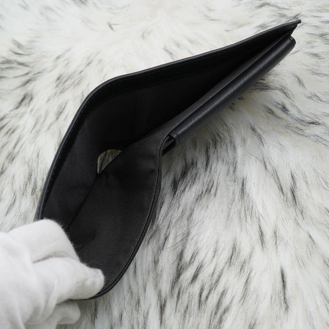 新品未使用品　jimmy choo ジミーチュウ　二つ折り財布　レザー　ブラック