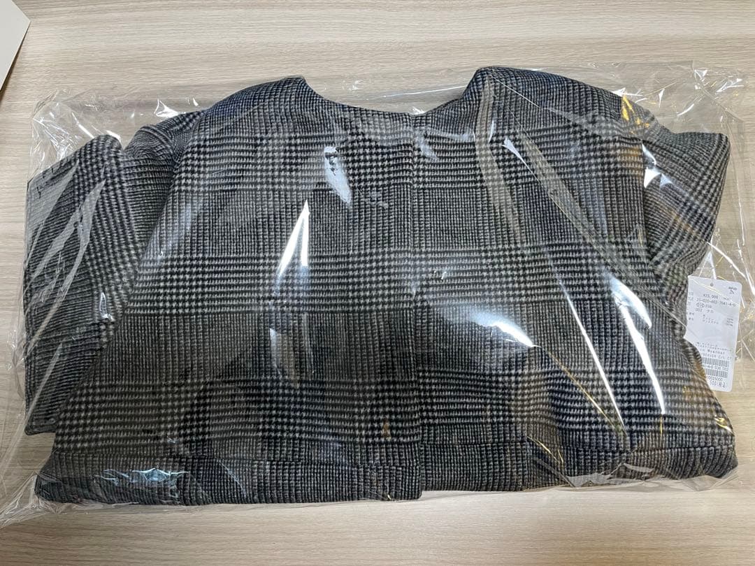 新品未使用タグ付きスーパーファインビーバークルーネックコート36