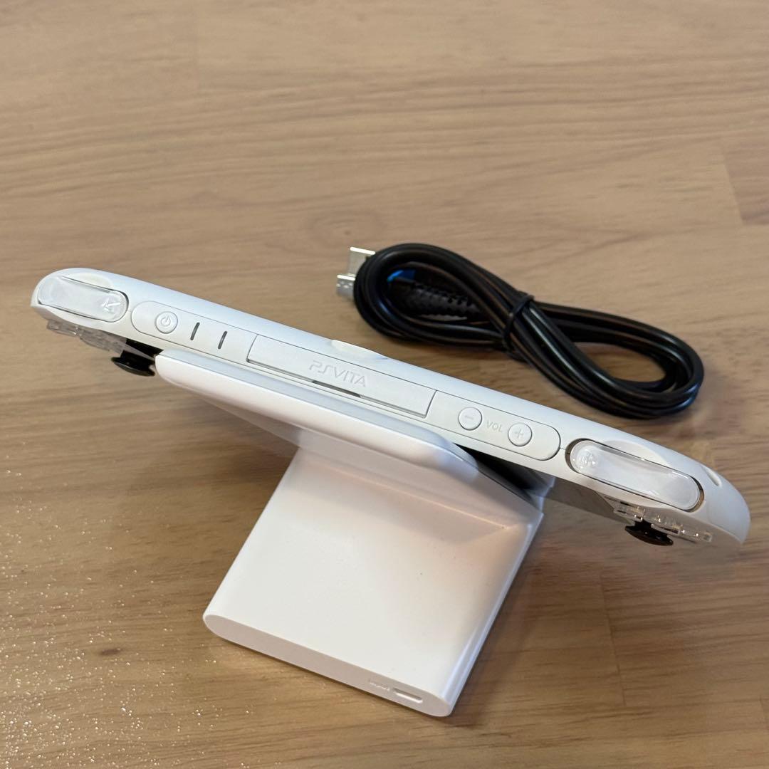 7-064 PSVITA PCH-2000 グレイシャー・ホワイト