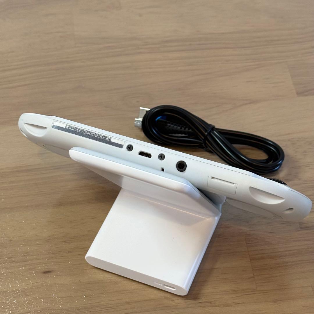 7-064 PSVITA PCH-2000 グレイシャー・ホワイト