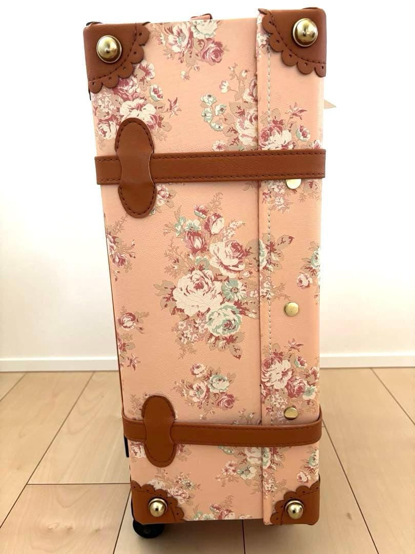 む*か様 新品未使用　LIZ LISA リズリサ　キャリーケース② 花柄