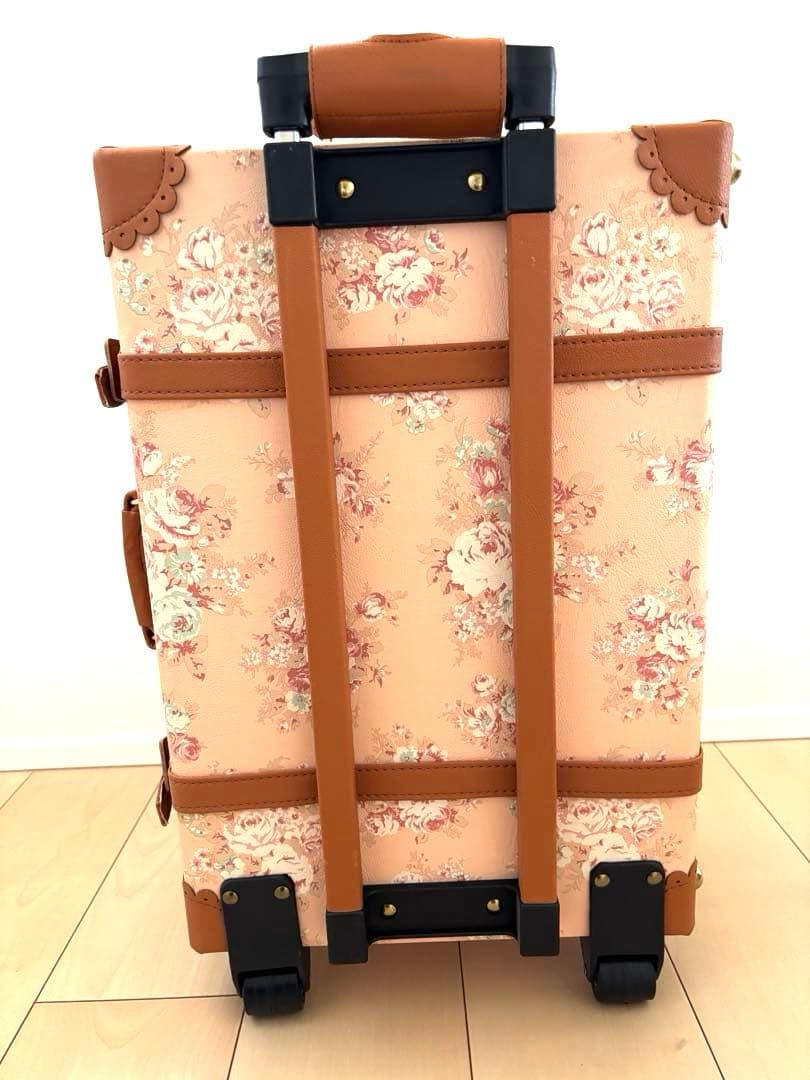 む*か様 新品未使用　LIZ LISA リズリサ　キャリーケース② 花柄