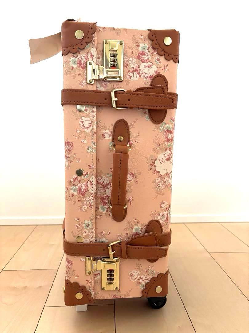 む*か様 新品未使用　LIZ LISA リズリサ　キャリーケース② 花柄