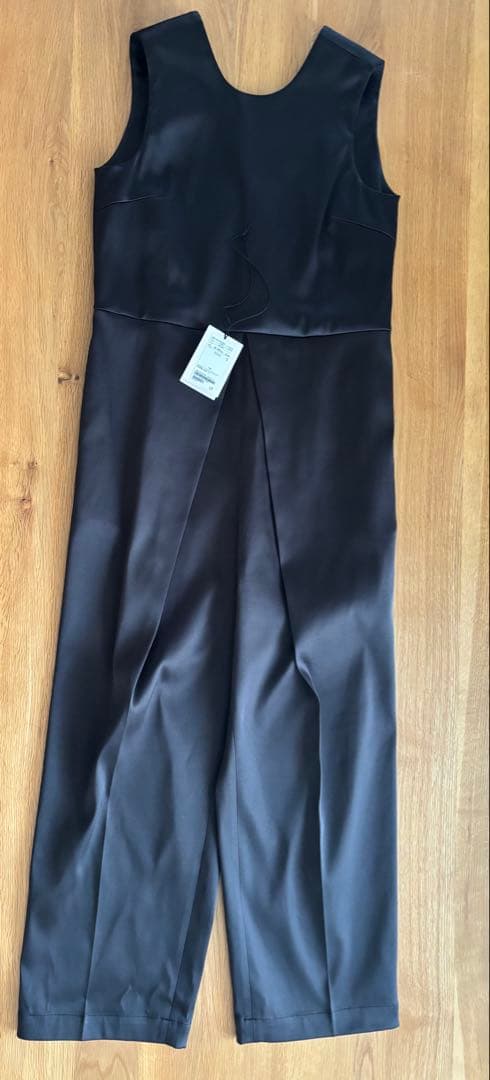 極美品【Conte】辺見えみりディレクション　ノースリーブオールインワン完売　黒