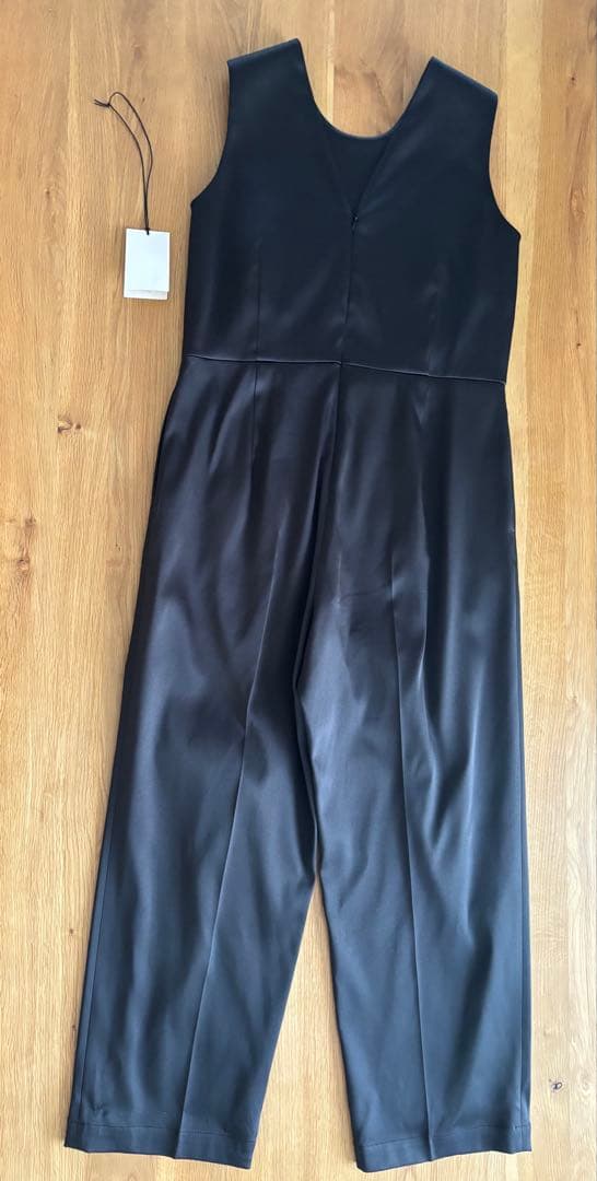 極美品【Conte】辺見えみりディレクション　ノースリーブオールインワン完売　黒