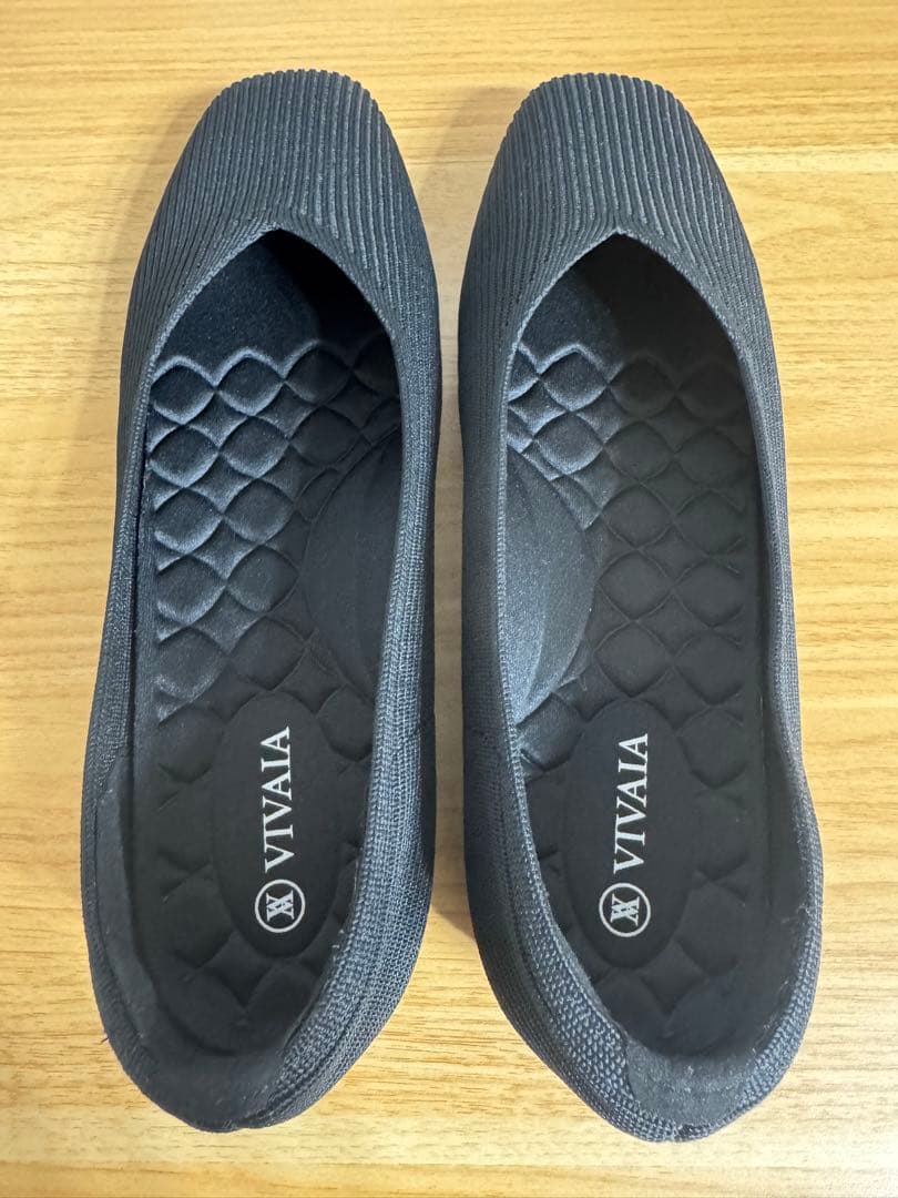 VIVAIA ブラック フラットパンプス