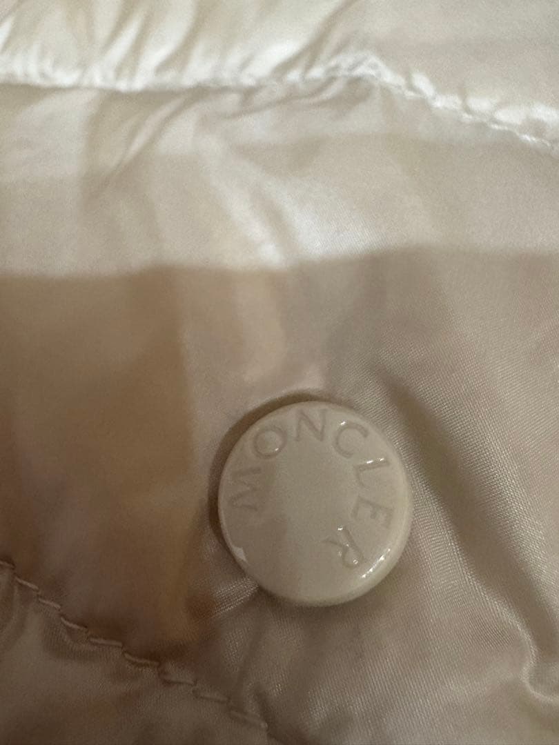 MONCLERモンクレールダウンベストLIANE 1A10200 53048 S