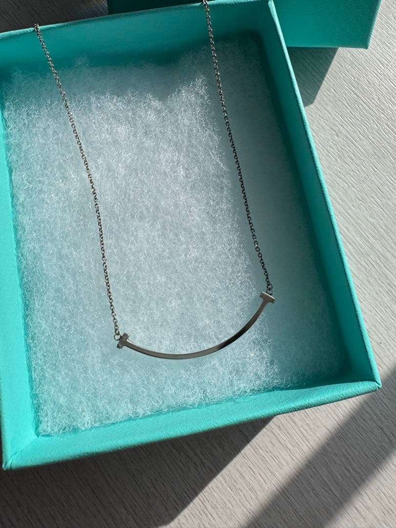 Tiffany Tスマイルネックレス シルバー