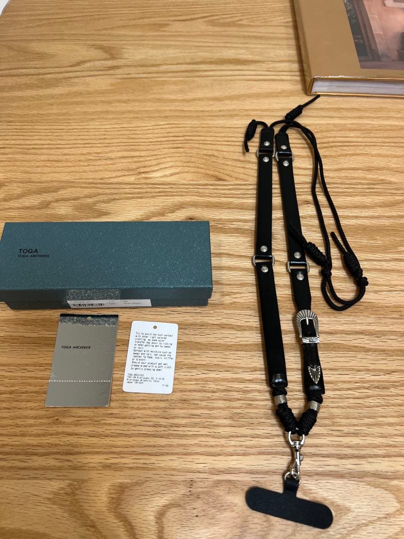 Toga トーガ スマホショルダーストラップ ブラック